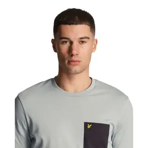 T-shirt med lomme Lyle & Scott Contrast image-4
