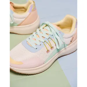 Formadoras de mulheres M.Moustache Gaelle image-4