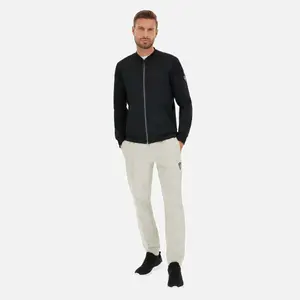 Pantalón de chándal slim-fit Macron FCD Murren image-1