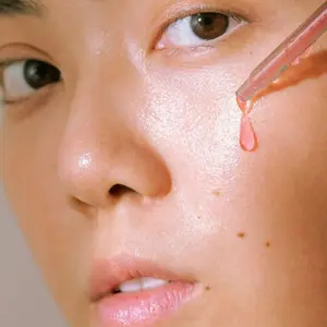 Sérum exfoliante intenso Madara Peel image-1