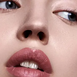 Lippenstift Madara Velvet Wear 31 Cool Nude image-1
