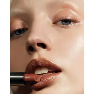 Satin Lippenstift Madara Dazzle Nights image-3