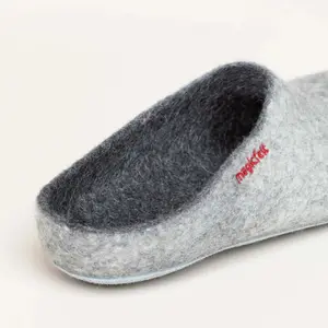 Kapcie dziecięce Magicfelt 701 image-2