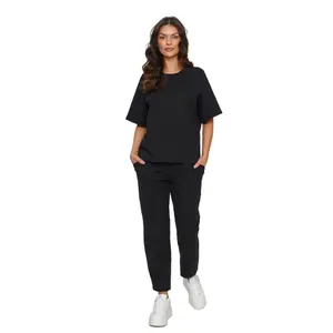 Completo t-shirt e pantaloni donna Makadamia image-0