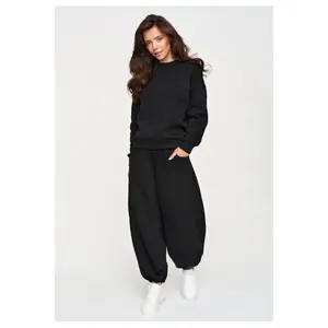 Conjunto de chándal con sudadera oversize y pantalón ancho mujer Makadamia M947 image-1