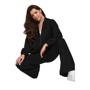 Conjunto de chándal con pantalones anchos mujer Makadamia M949