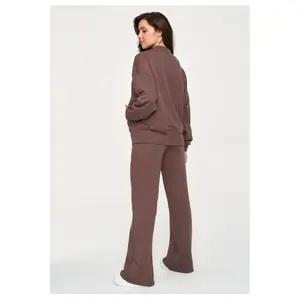 Conjunto de chándal con pantalones anchos mujer Makadamia M949 image-2
