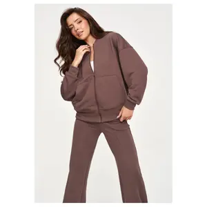 Conjunto de chándal con pantalones anchos mujer Makadamia M949 image-3