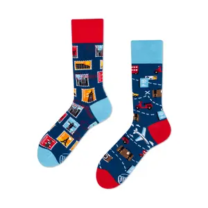 Socken Many Mornings The Traveler image-0