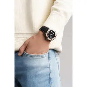 Watch Marc Lauder Berlin image-1