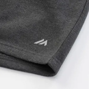 Korte Martes Essentials Altus image-3