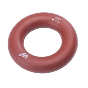 Händer gripande Martes Neypo 10 image-1