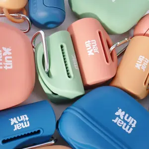 Dispensador de bolsas de caca de silicona Martin Sellier image-2