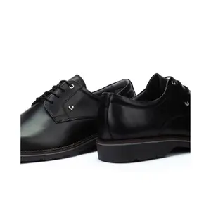 Derbie Martinelli Watford image-6