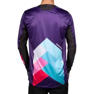 Dres Stay Strong Chevron image-3
