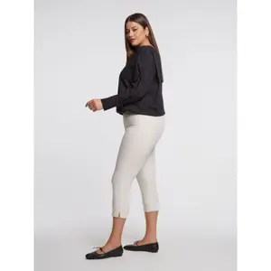 Women's Capri Jogging Trousers Mat Fashion Basic image-3