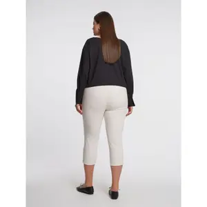 Women's Capri Jogging Trousers Mat Fashion Basic image-2