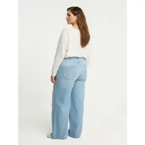 Worn Detail Jeans for Women Mat Fashion Wide Leg image-3