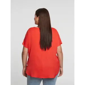 Women's Round Neck Top Mat Fashion image-3