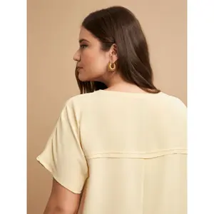 Women's Round Neck Crepe T-Shirt Mat Fashion image-4