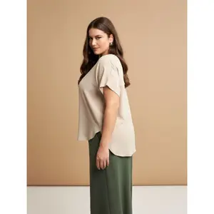 Women's Round Neck Crepe T-Shirt Mat Fashion image-4