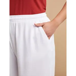 Women's Crepe Bermuda Shorts Mat Fashion image-4