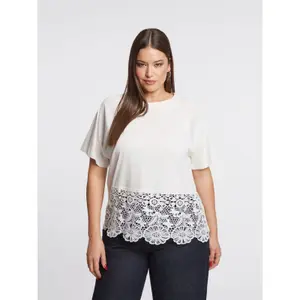Women’s T-Shirt with Embroidered Lace Hem Mat Fashion image-1