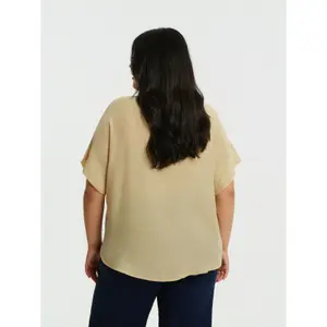 Women's Pocketed Panel Shirt with Front Tie Mat Fashion image-3