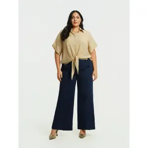 Women's Pocketed Panel Shirt with Front Tie Mat Fashion image-2
