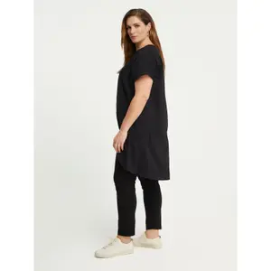 Women's Longer Back Hem T-Shirt Mat Fashion image-4