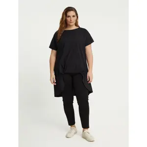 Women's Longer Back Hem T-Shirt Mat Fashion image-2