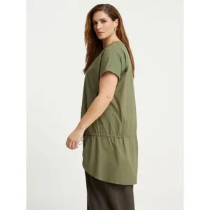 Women's Longer Back Hem T-Shirt Mat Fashion image-4