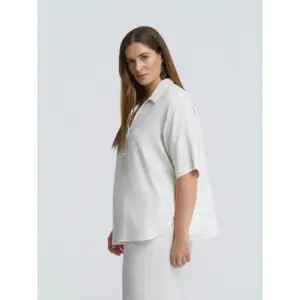 Women's Round Hem Mixed Linen Shirt Mat Fashion image-4