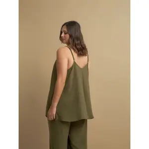 Women's Crepe Vest Mat Fashion Essential image-2