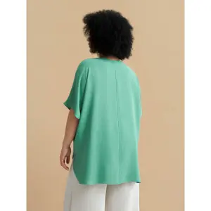 Women's Deep Back Crepe Blouse Mat Fashion image-3