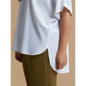 Women's Deep Back Crepe Blouse Mat Fashion image-4
