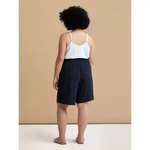 Women's Crepe Bermuda Shorts Mat Fashion image-2
