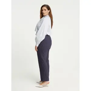 Women's Pinstripe Slim Fit Trousers Mat Fashion image-4