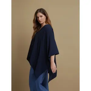 Women's V-Neck Crepe Top Mat Fashion Essential image-4