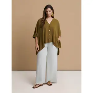 Women's V-Neck Crepe Blouse with Dipped Sides Mat Fashion Airwashed image-1