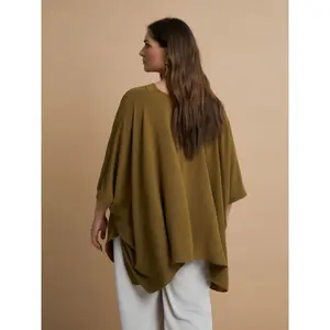 Women's V-Neck Crepe Blouse with Dipped Sides Mat Fashion Airwashed image-3