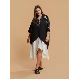 Embroidered Tunic with Buttons and Deep Back Women's Mat Fashion image-2