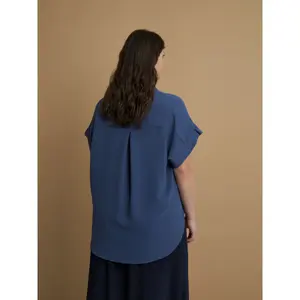 Round Hem Crepe Blouse Women Mat Fashion image-3