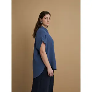 Round Hem Crepe Blouse Women Mat Fashion image-4