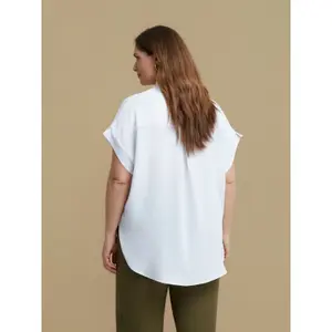 Round Hem Crepe Blouse Women Mat Fashion image-3