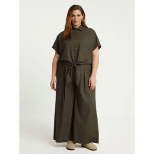 Camisa de popelina de algodón con bolsillos para mujer Mat Fashion image-2