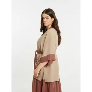 Kimono orné de broderies en forme de labyrinthe en lin mélangé femme Mat Fashion image-3