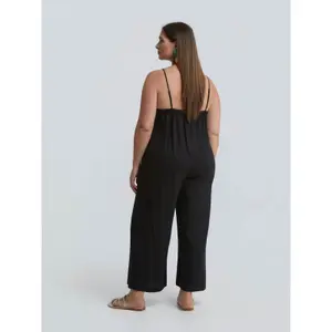 Minimalist Strappy Linen Blend Jumpsuit for Women Mat Fashion image-2