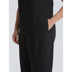 Minimalist Strappy Linen Blend Jumpsuit for Women Mat Fashion image-4