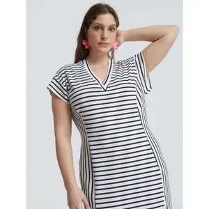 Striped V-Neck Midi Dress Women Mat Fashion image-4